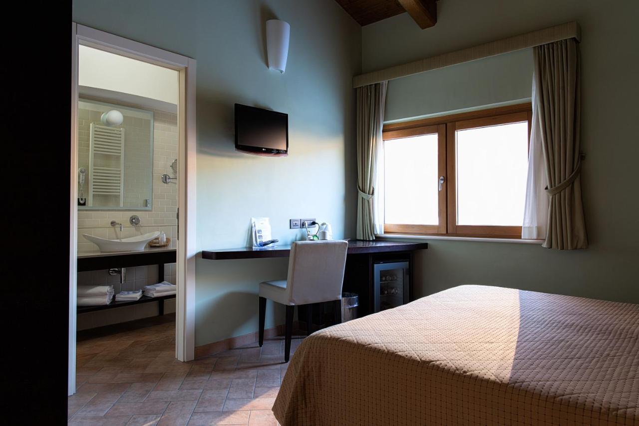Magione Papale Relais Hotel L'Aquila Eksteriør billede