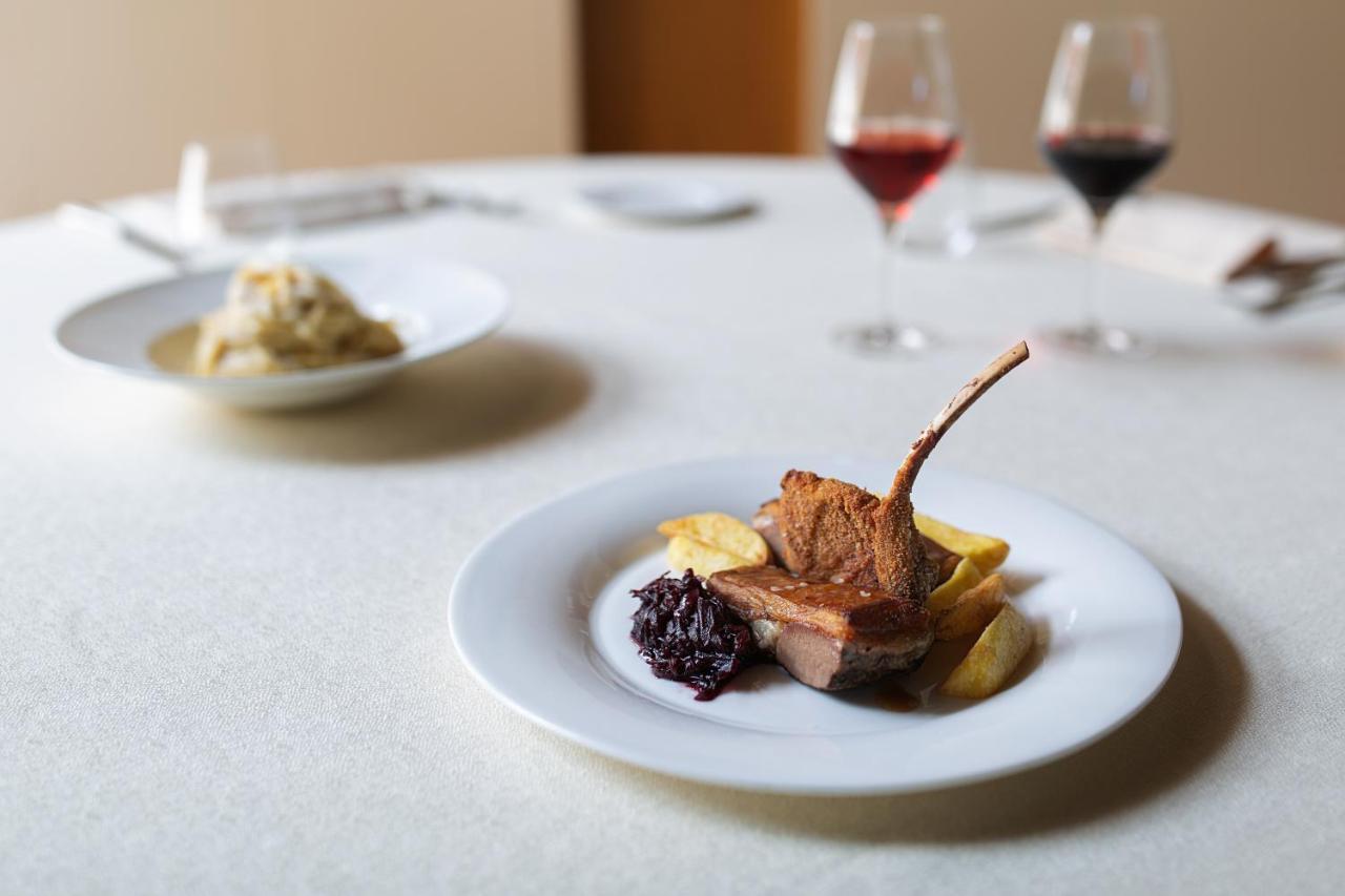 Magione Papale Relais Hotel L'Aquila Eksteriør billede