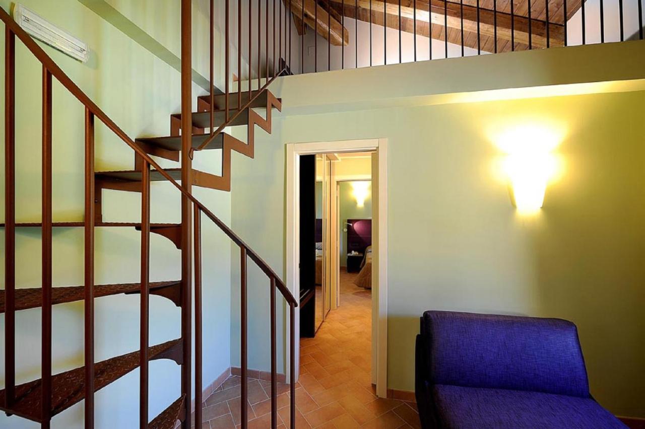 Magione Papale Relais Hotel L'Aquila Eksteriør billede